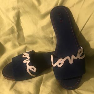New Ellen Degeneres Love Sharlin Slide Sandles